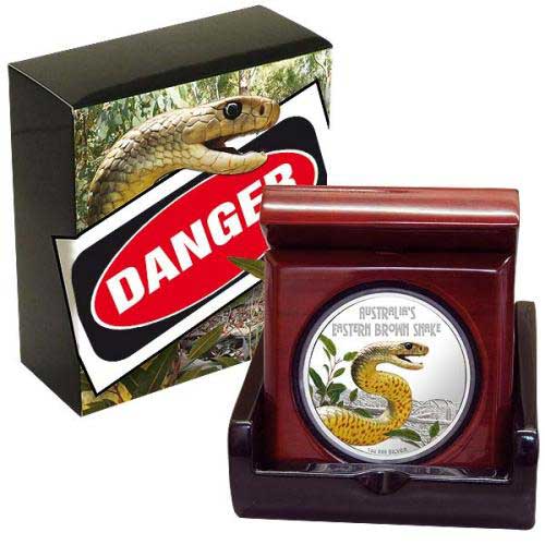 Тувалу 1 доллар 2010 DANGER, серия опасные животные Австралии, восточная коричневая змея, цветная эмаль, в оригинальной коробке, с сертификатом KM NEW серебро PROOF 7-1-1-28