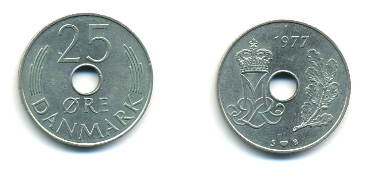 ДАНИЯ 25 ЭРЕ 1977 S; B, МАРГРЕТЕ II (1972-) KM 861.1 медно-никель UNC 80-346