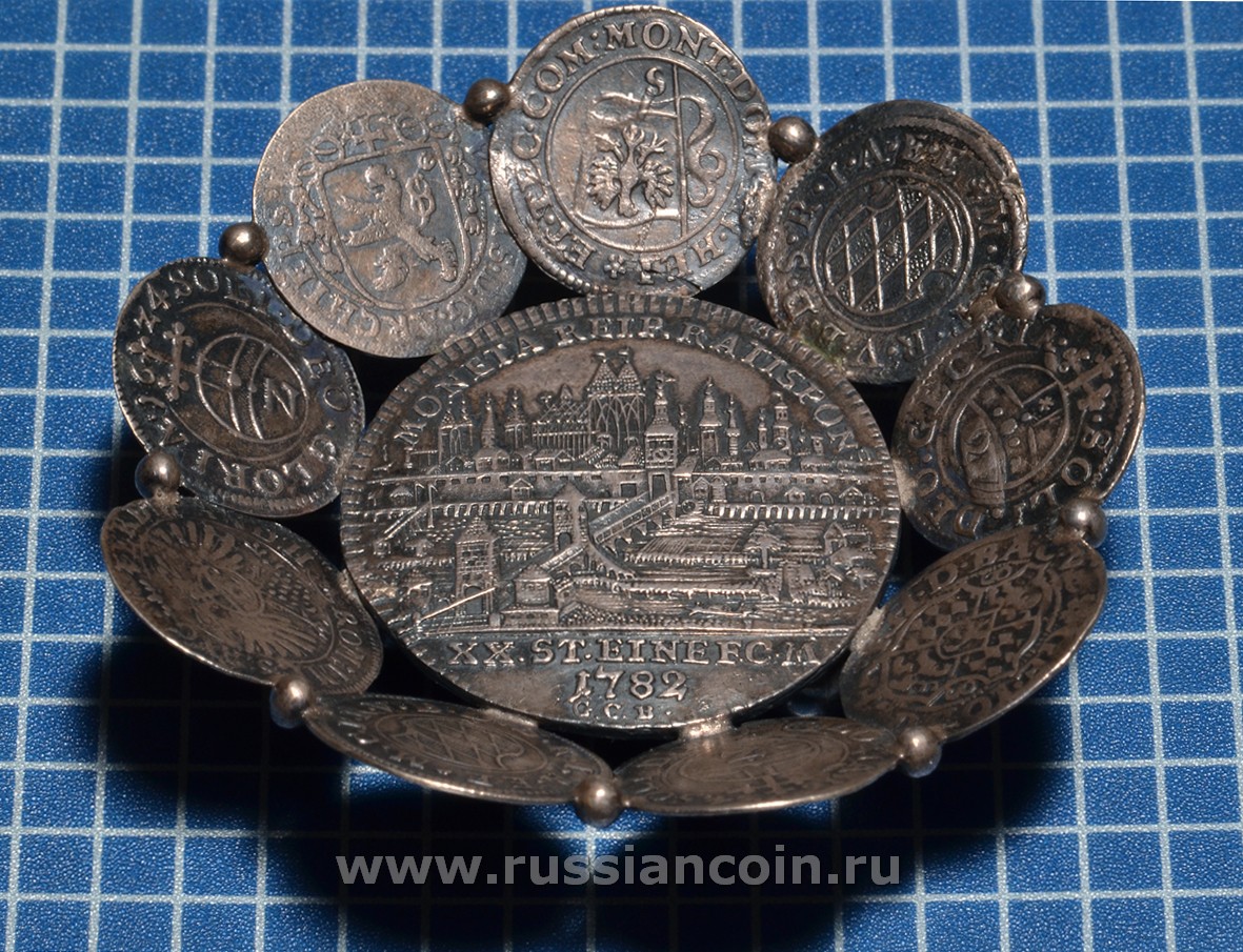 Германия вазочка из 10 монет 17-18 веков на ножках серебро 2-4-2-43