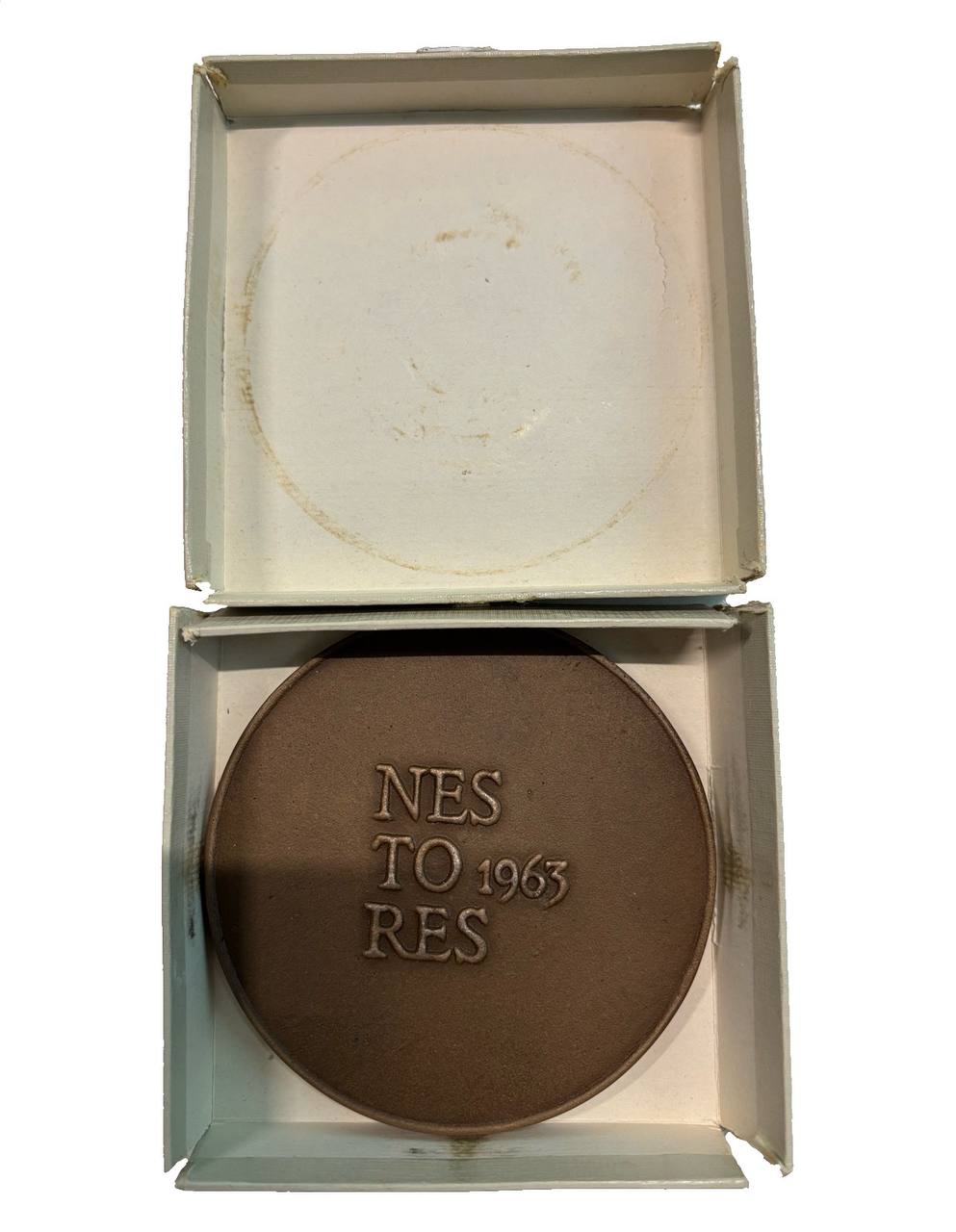 Нидерланды медаль "Университет экономики Найенроде" 1963 диаметр 89 мм, вес 233,5 гр, в оригинальной упаковке 3-4-6-15