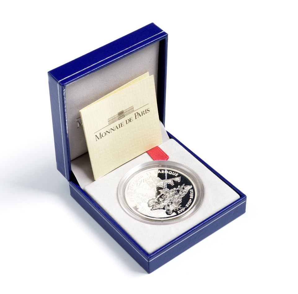 Франция 1 евро = 6,55957 франков 2000 классицизм и барокко в архитектуре (XVII- XVIII веков) в оригинальной коробке, с сертификатом KM 1226 серебро PROOF 4-3-3-15