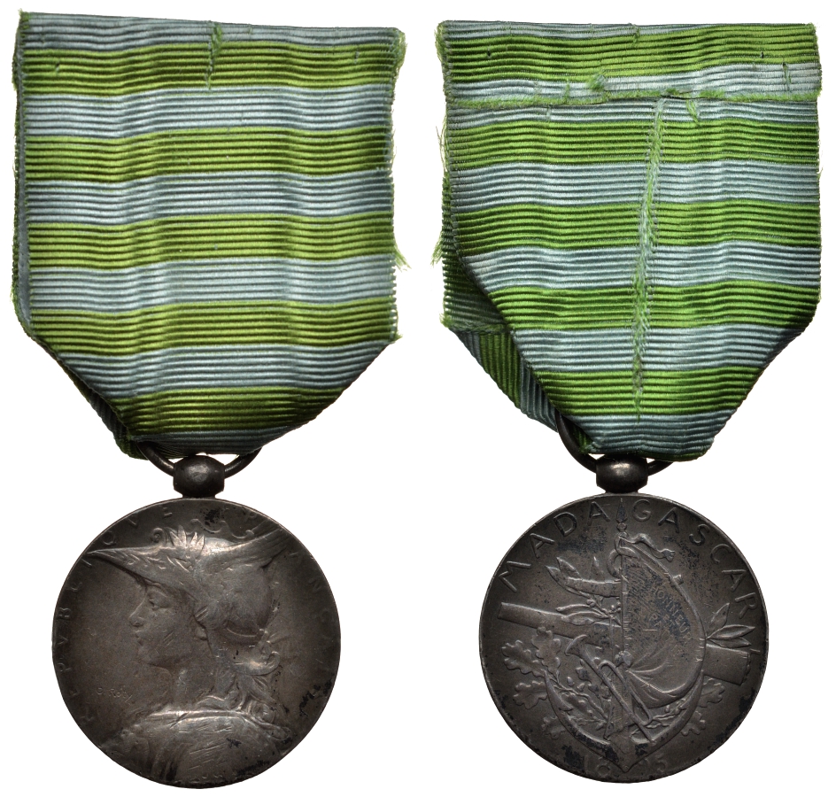 Франция медаль 1896 за операции на Мадагаскаре, вторая экспедиция 1894-1895 годов, без планки  серебро    00-812-50