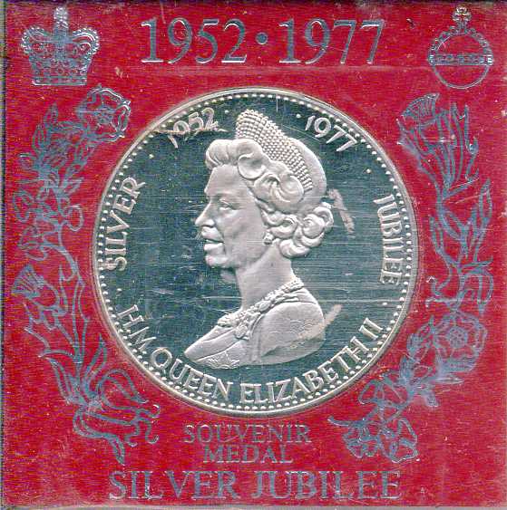 Великобритания медаль "серебрянный юбилей правления Елизаветы II" 1977 диаметр 38 мм, вес 30 гр, в оригинальной упаковке W&E 8748 медно-никель PROOF 1065-2-41