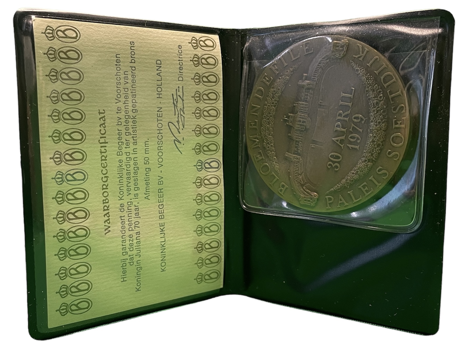 Нидерланды медаль 1979 70 лет королеве Юлиане, 50 мм, 47,6 гр бронза UNC 1-5-2-18