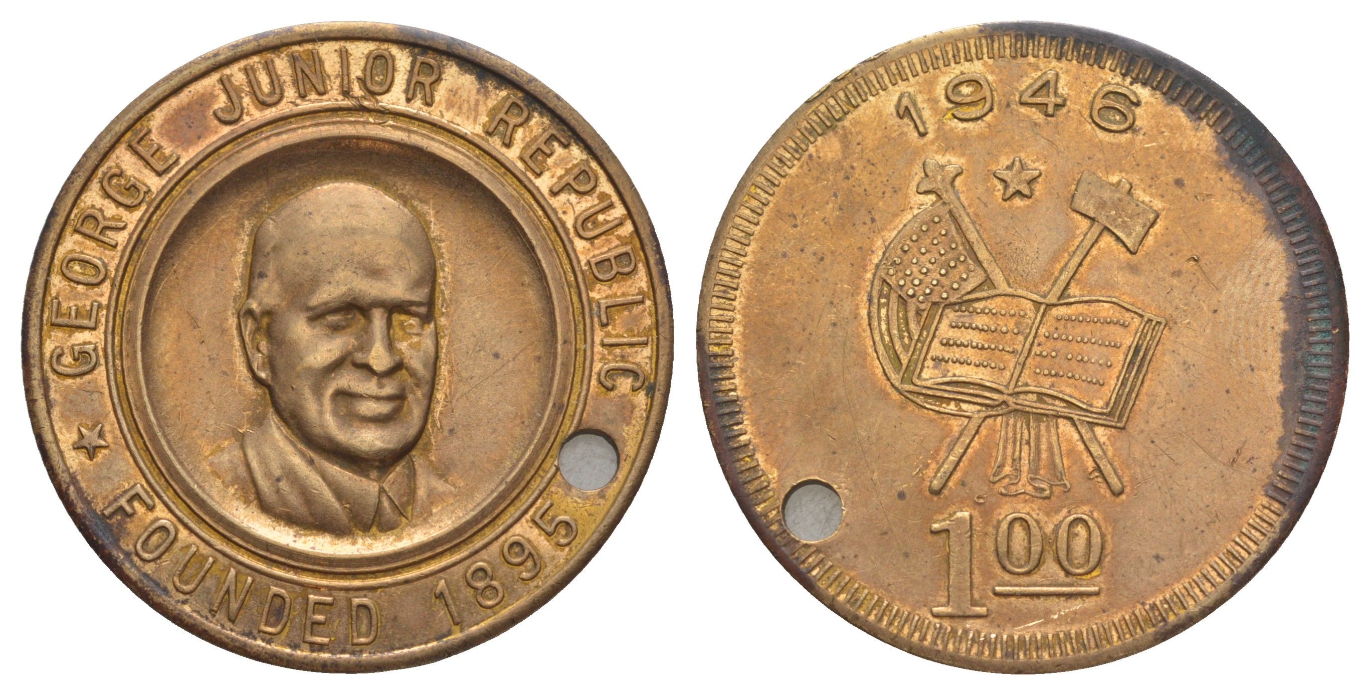 Республика Джорджа Джуниора 1 доллар 1946 американское промышленное учреждение, расположенное недалеко от небольшой деревни Смолвиль в округе Томпкинс, штат Нью-Йорк, США. Республика Джорджа Джуниора представляет собой миниатюрное государство, экономическ