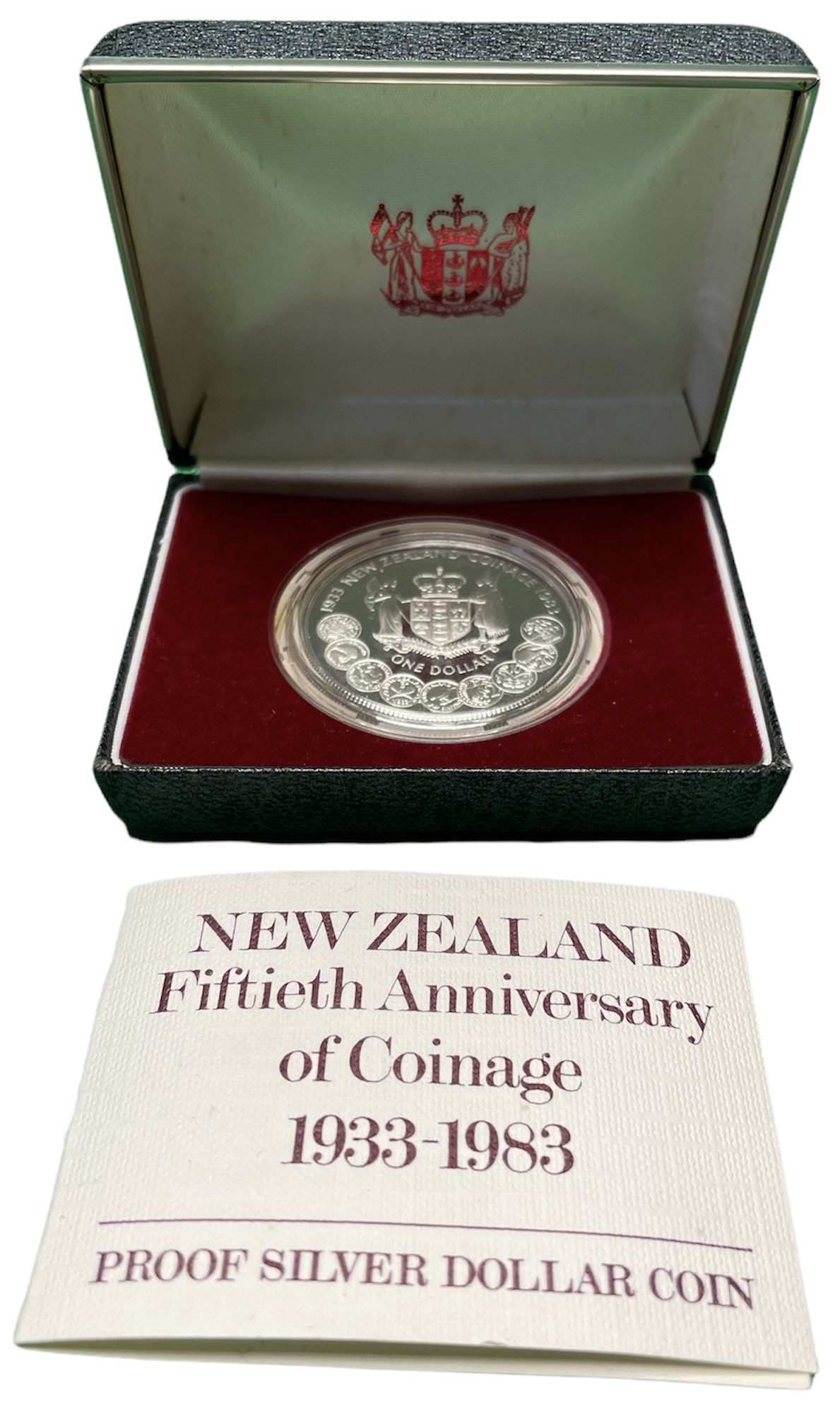 Новая Зеландия 1 доллар 1983 50 лет чеканки национальных монет, Елизавета II (1952-2022), в оригинальной коробке, сертификат KM 53а серебро PROOF 3-4-7-18