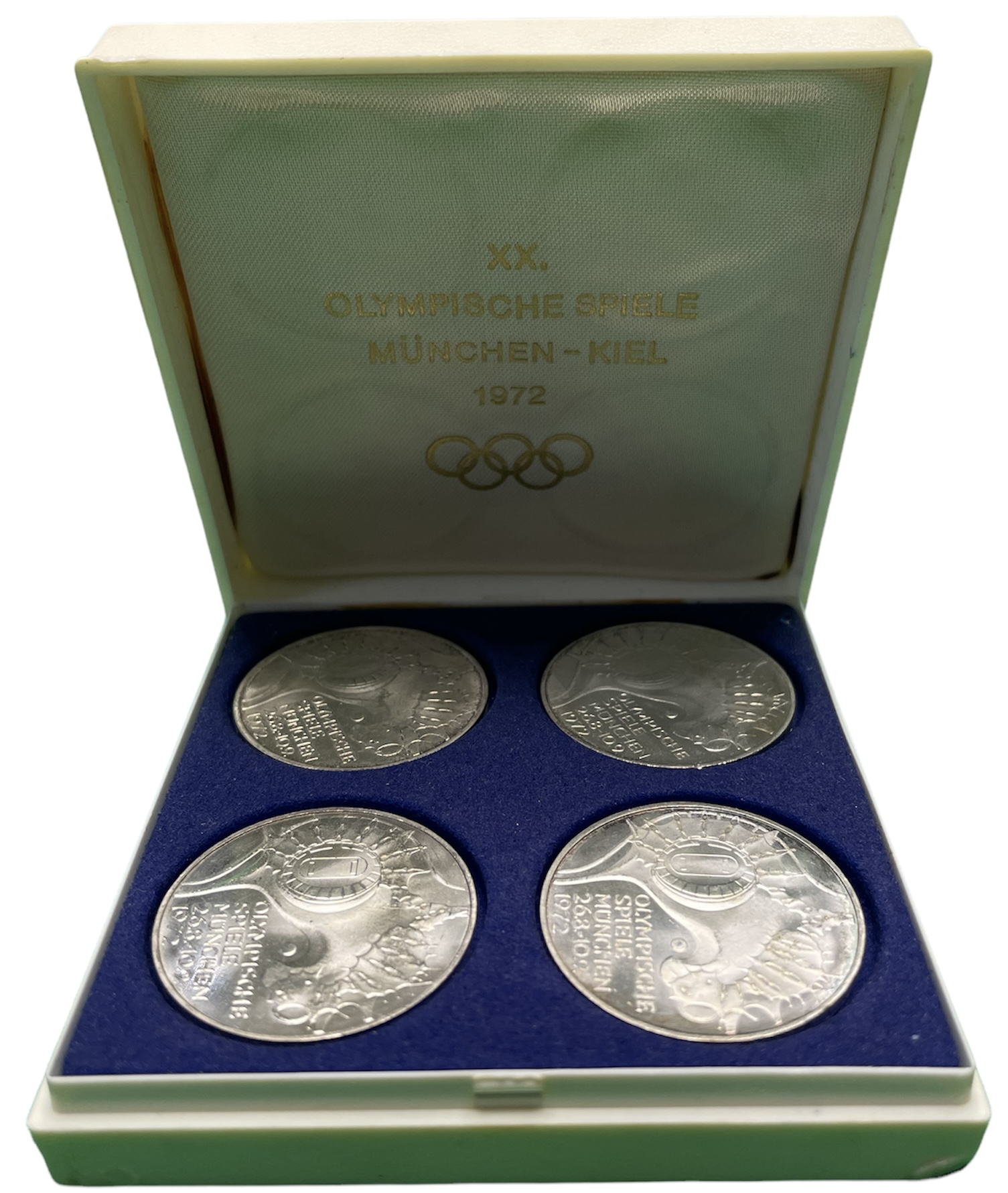 ФРГ набор из 4 монет по 10 марок 1972 XX Олимпийские игры 1972 года в Мюнхене, стадион (F, J, D, G), коробка KM 133, J. 404 серебро UNC 3-4-7-29