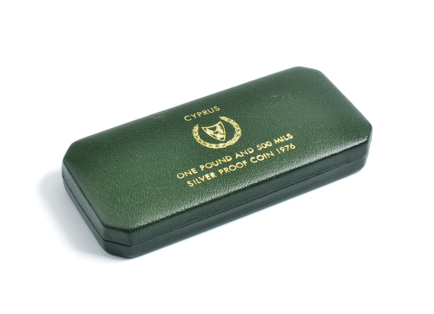 Кипр 1 фунт И 500 милсов 1976 Беженцы, в оригинальной коробке, запайка KM 45a, 46a серебро PROOF 00-00