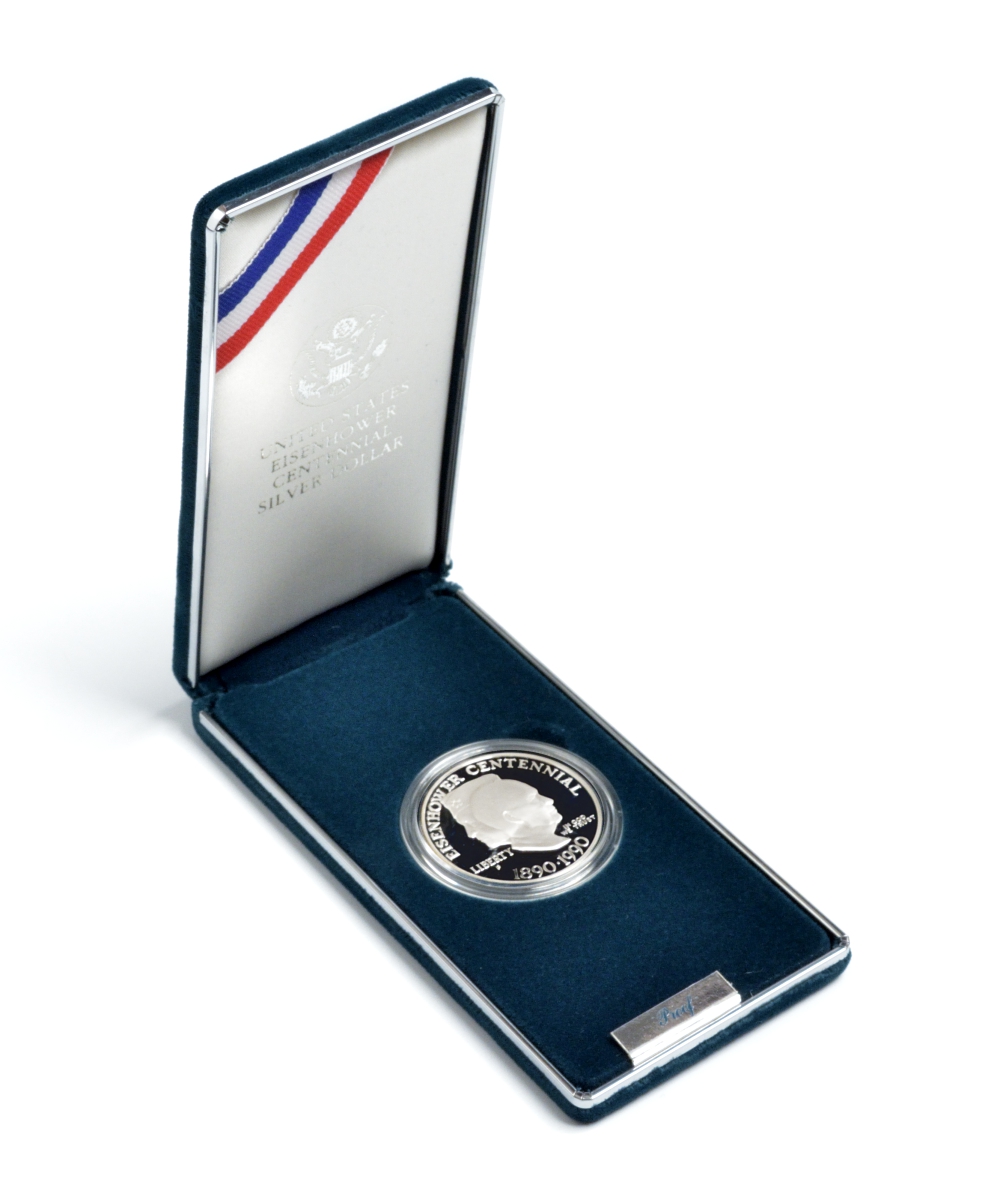 США 1 доллар 1990 Р, 100 лет со дня рождения Президента Эйзенхауэра, оригинальная коробка, сертификат KM 227 серебро PROOF 00-000-00