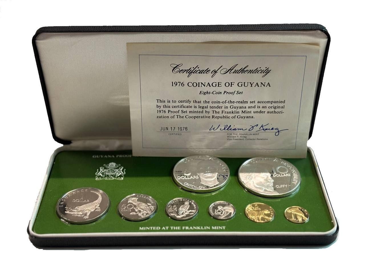 Гайана набор из 8 монет (1, 5, 10, 25 и 50 центов; 1, 5 и 10 долларов) 1976 10 лет Независимости, в оригинальной упаковке, с сертификатом подлинности KM 37, 38, 39, 40, 41, 42, 43a и 44a) PROOF 4-3-1-19