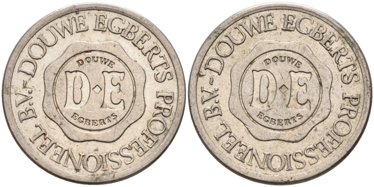 Нидерланды кофейный жетон DE, "DOUWE EGBERTS", диаметр 22 мм. белый металл 4577-1022