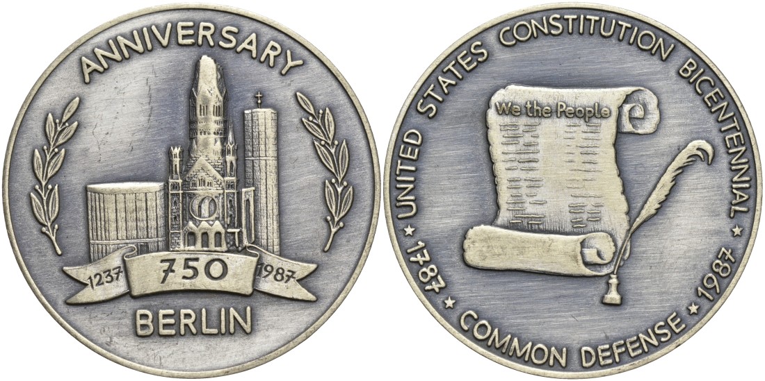 Германия медаль 1987 750 ЛЕТ ГОРОДУ БерлинУ (1237-1987), 200 ЛЕТ КОНСТИТУЦИИ США (1787-1987), диаметр 40 мм. белый металл 4552-314