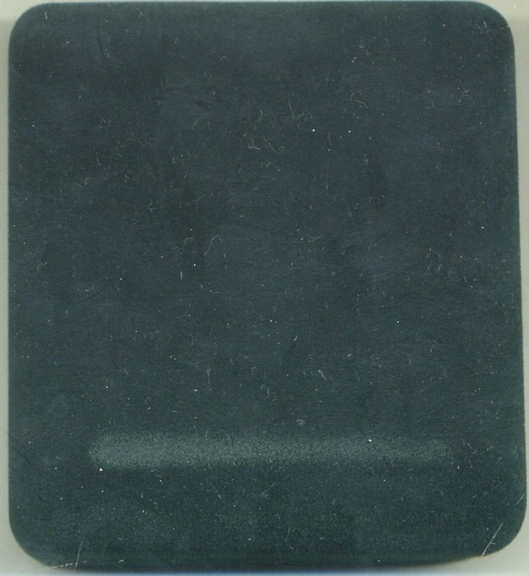 КОРОБКА ДЛЯ МОНЕТ ТЕМНО-ЗЕЛЕНАЯ БАРХАТНАЯ КОРОБКА ДЛЯ МОНЕТ В КАПСУЛАХ, ДИАМЕТР ЛОЖЕМЕНТА 46 ММ. 12-002