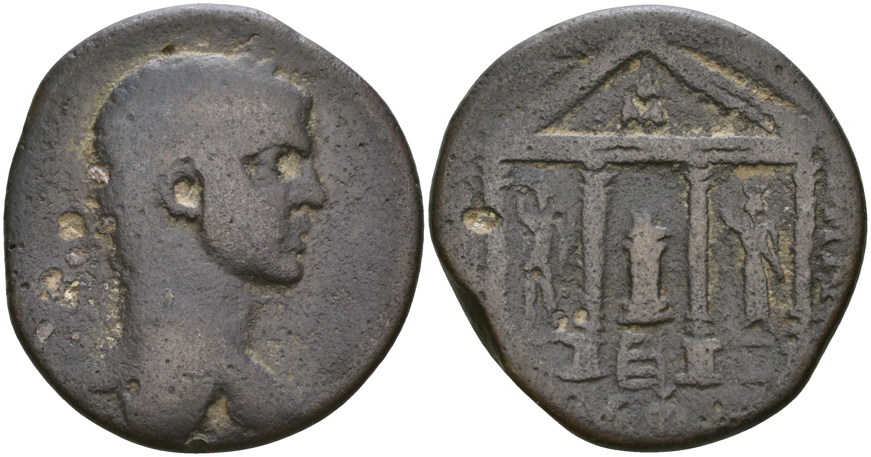Римская Империя, Провинция Сирия, Финикия, Триполи AE 220 - 221 Элагабал, бюст императора / храм Зевса с алтарем, слева и справа фигуры Гелиоса и Селены ( RR ) BMC Phoenicia 222, 114 бронза 1100-6-64