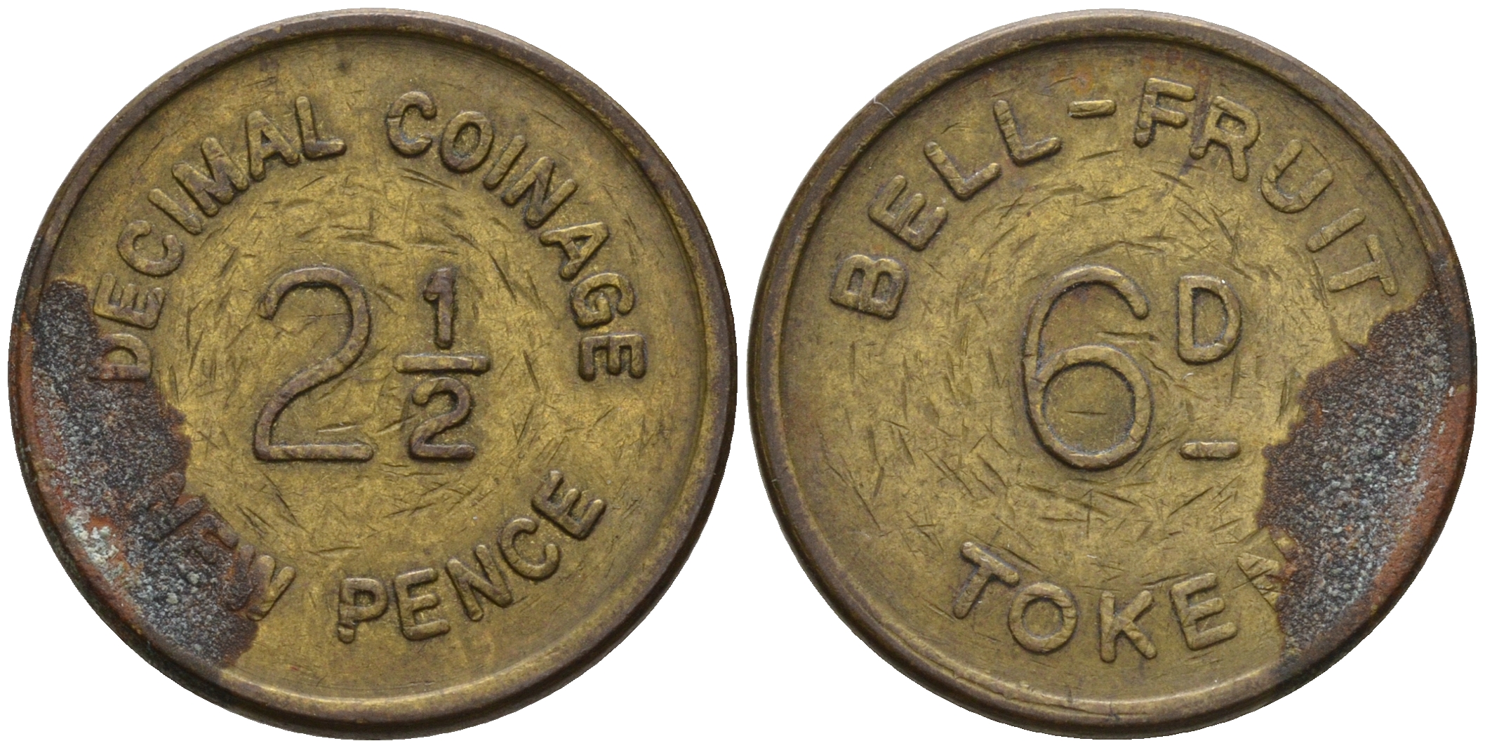 Великобритания 2 1/2 новых пенсов = 6 пенсов ND игровой жетон, BELL-FRUIT желтый металл 4608-342