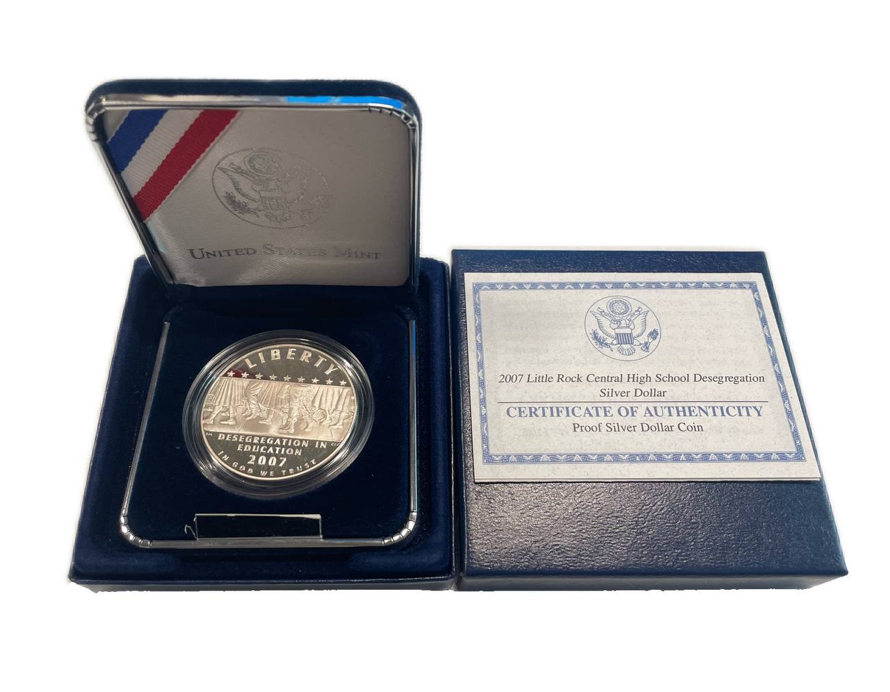 США 1 доллар 2007 P, Десегрегация в образовании - школа в Литл-Рок, оригинальная коробка, сертификат KM 418 серебро  PROOF  3-6-5-22