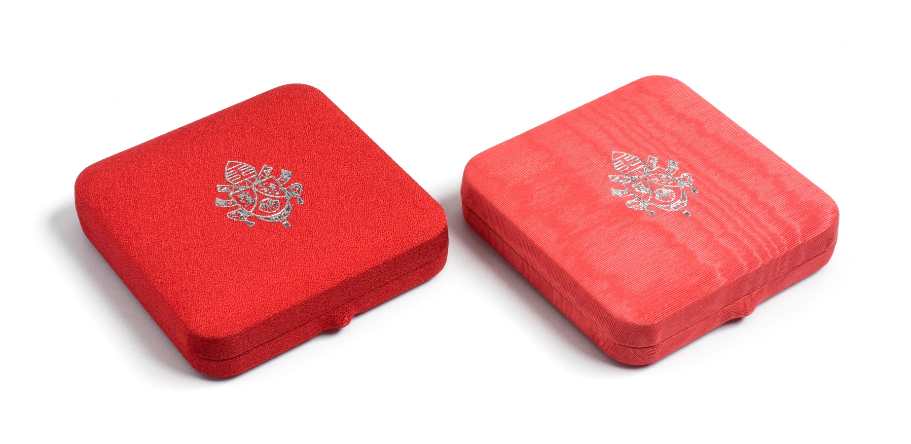 Ватикан 5 евро 2008 Всемирный день молодежи и 10 евро 2008 Всемирный день мира, Бенедикт XVI, в оригинальных коробках с сертификатами KM 406, 407 серебро PROOF 4-3-3-04