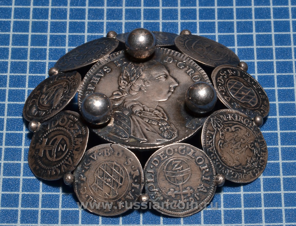 Германия вазочка из 10 монет 17-18 веков на ножках серебро 2-4-2-43