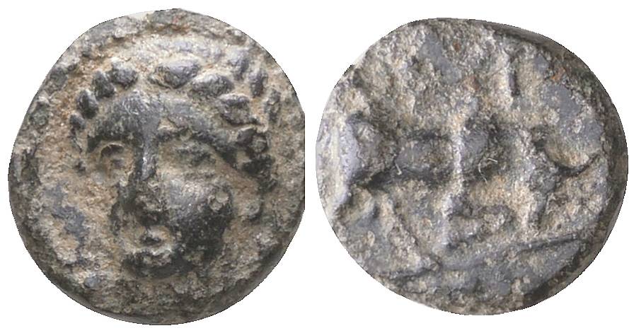 ИОНИЯ, ПИГЕЛЫ АЕ 400-380 гг. до н.э. ГОЛОВА АРТЕМИДЫ МУНИХИИ / ФYГ, СКЛОНИВШИЙСЯ БЫК, 0,54 гр BMC Ionia 4-8 медь 1073-19-54