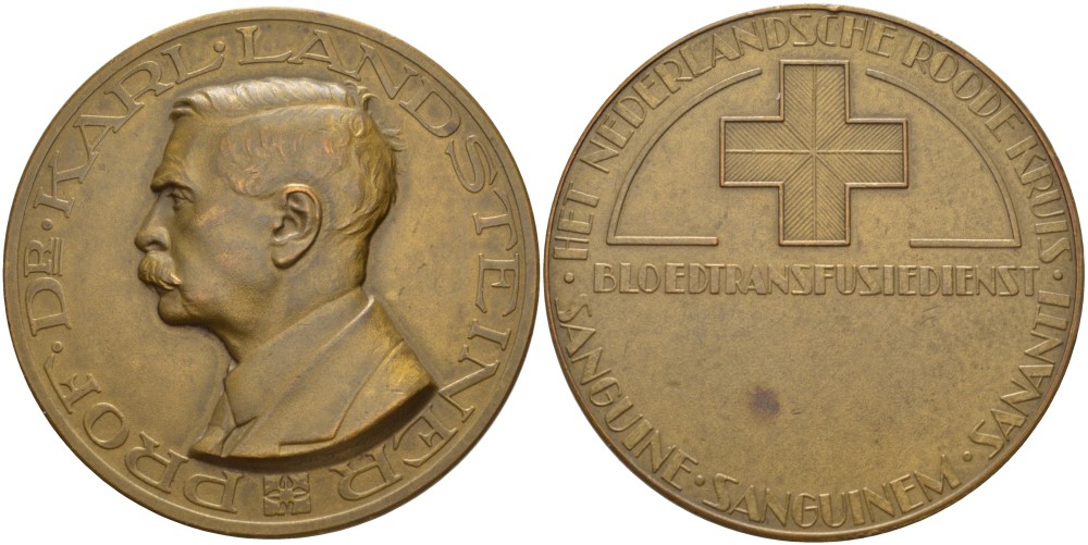 Нидерланды медаль ND профессор, доктор Карл Ландштейнер (1868-1943), лауреат Нобелевской премии, за открытие групп крови, нидерландское общество Красного креста, пеликан, диаметр 50 мм.  бронза 1089-5-22