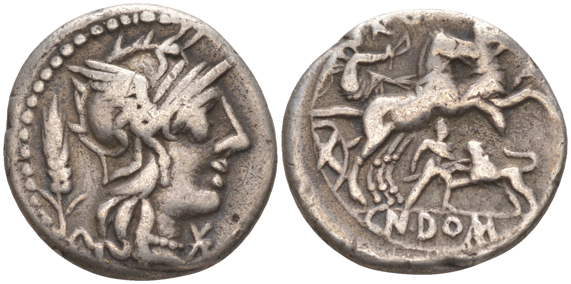 Римская Республика денарий 128 г. до н.э. монетарий Гн. Домиций / Виктория в биге, гладиатор, сражающийся со львом, ROMA CN DOM, Рим Cr. 261/1, Syd. 514 серебро 1073-19-75