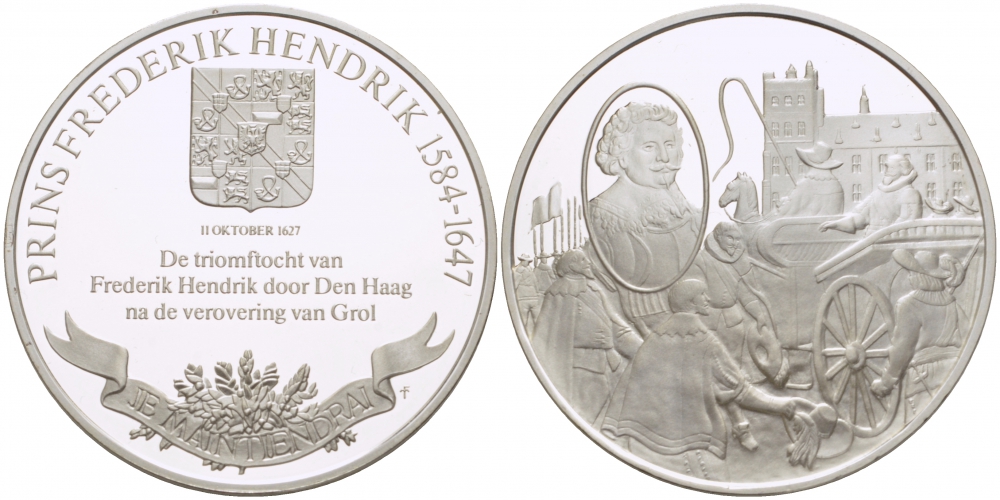 Нидерланды медаль ND серия великие правители, королева Вильгельмина (1880-1962), 36 мм, 17,5 гр  серебро  PROOF  1082-8-33