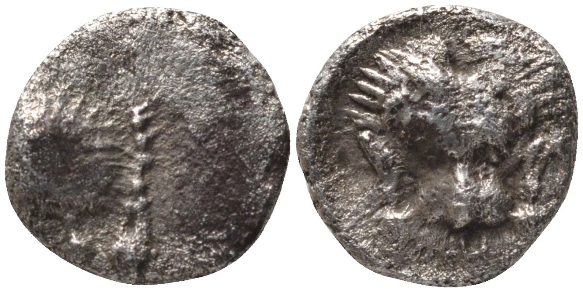 Древняя Греция, Кария, Гекатомнос гемиобол IV в. до н.э. голова льва / скальп льва, 0,46 гр SNG Keckmann 837 ff серебро 1073-9-45
