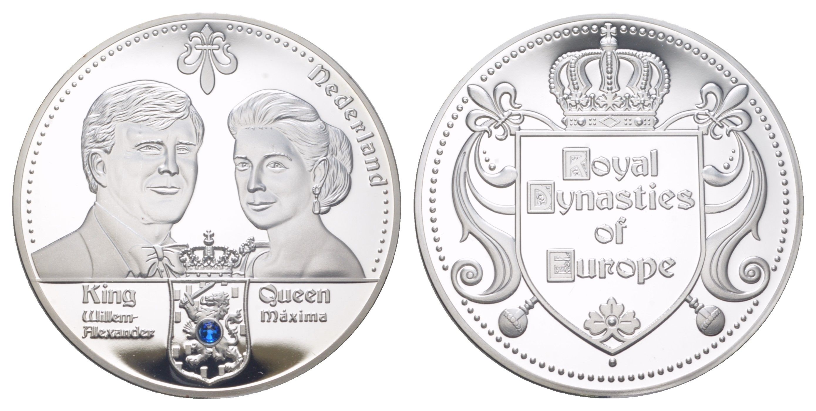 Нидерланды медаль "Королевские династии Европы - Король Виллем-Александр и королева Максима" 1977 с сертификатом, диаметр 50 мм, вес 51,9 гр медь плакированная серебром PROOF 11-243-21