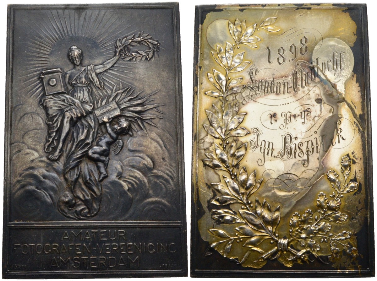 Нидерланды плакетка 1898 клуб фотографов-любителей Амстердама, первый приз IGN. BISPINCK, размер 95,5 Х 60,5 мм., вес 125,8 гр. 00-00