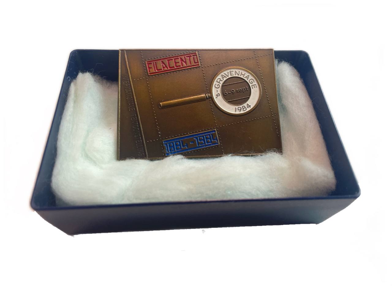 Нидерланды плакетка к филателистической выставке в городе Гаага проходящая с 6 по 9 сентября 1984 размер 45x63 мм, вес 46,5 гр томпак 8-2-01-65