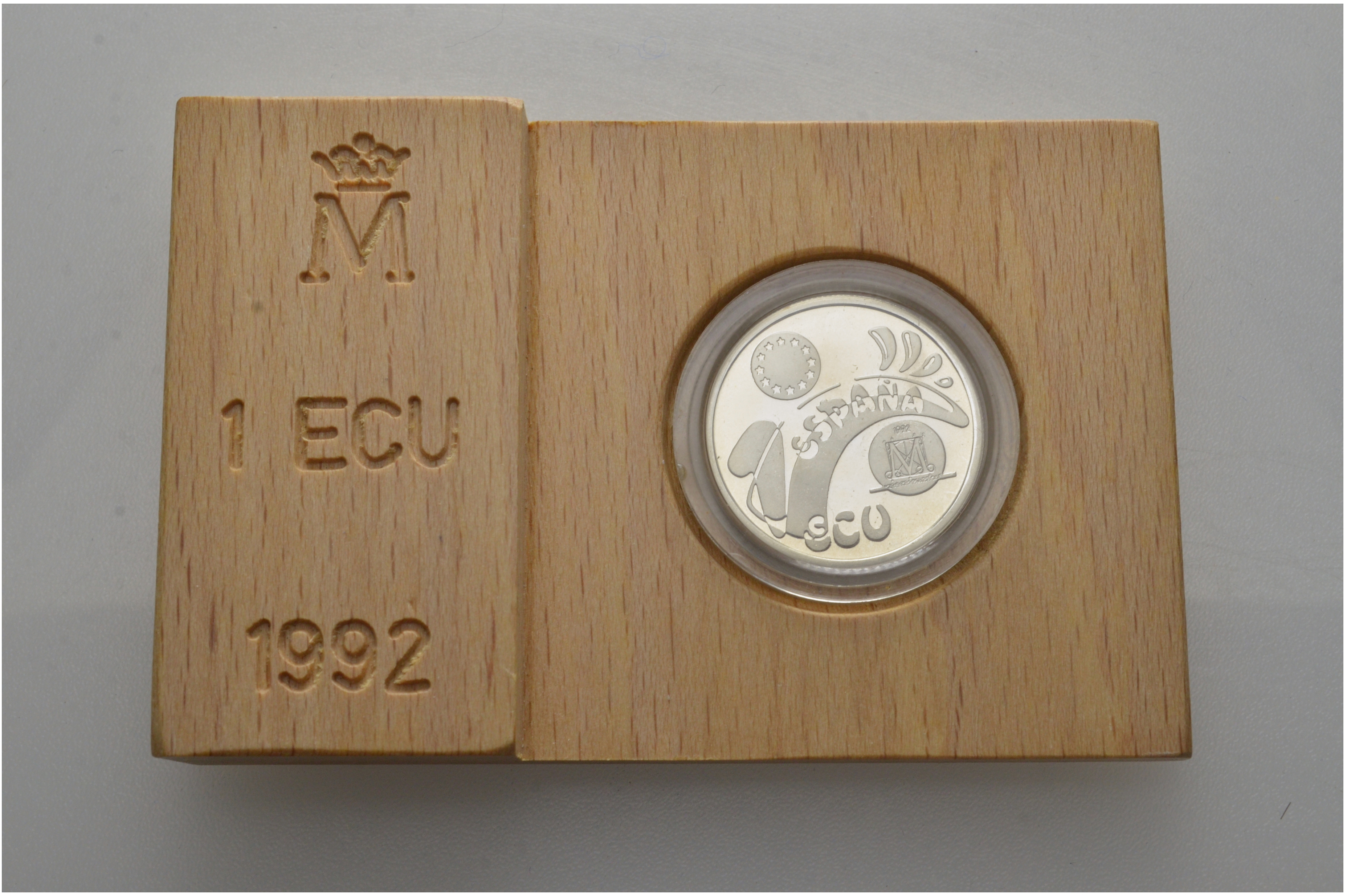 Испания 1 экю 1992 Мадрид - столица европейской культуры в оригинальной деревянной коробке, с сертификатом X M8 серебро  PROOF  4-3-1-08