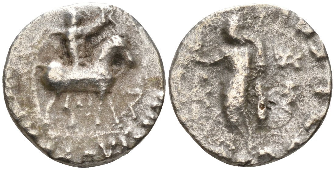 Индо-Скифское царство драхма 58-12 гг. до н.э. Азес, царь верхом на коне, легенда на греческом и на языке харошти/Зевс, держащий Нику и Скипетр, легенда на языке харошти - ВЕЛИКИЙ ЦАРЬ, ЦАРЬ ЦАРЕЙ, АЗЕС ВЕЛИКИЙ Senior 105 серебро 1073-19-94