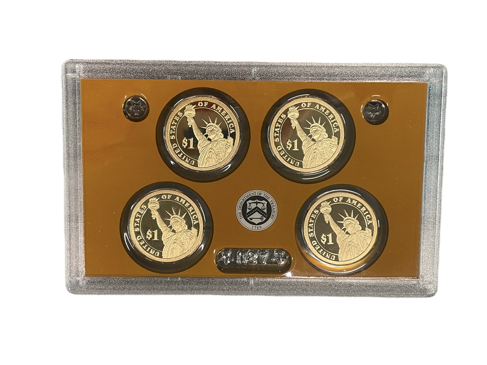 США полный годовой набор из 14 монет (1, 5, 10 (дайм) и 25 (квотер) центов; 1/2 (50 центов) и 1 доллар) 2013 в оригинальной упаковке с сертификатами KM 468, 381, 195a, A202b, 542, 543, 544, 545, 546, 547, 548, 549, 550 и 551 PROOF 1-5-3-24