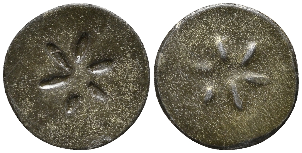 ЕВРОПА ЖЕТОН ND ИЗОБРАЖЕНИЕ СТИЛИЗОВАНОГО ЦВЕТКА, ДИАМЕТР 15 ММ., В ЛАКЕ темный металл 46-627