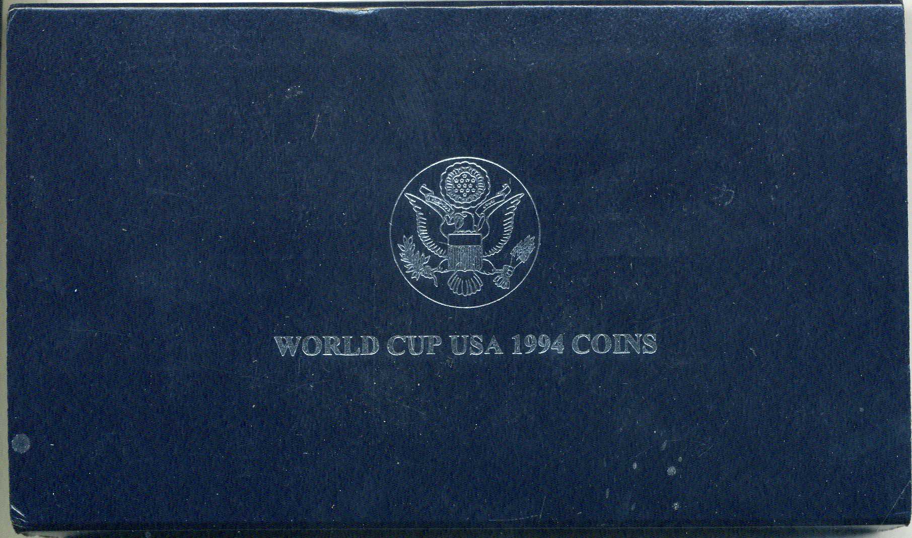 США набор из 2 монет 1994 S, чемпионат мира по футболу в США, 1 доллар и 50 центов, в оригинальной коробке, сертификат KM 246, 247 серебро, медь плакированная медно-никелем PROOF 00-00