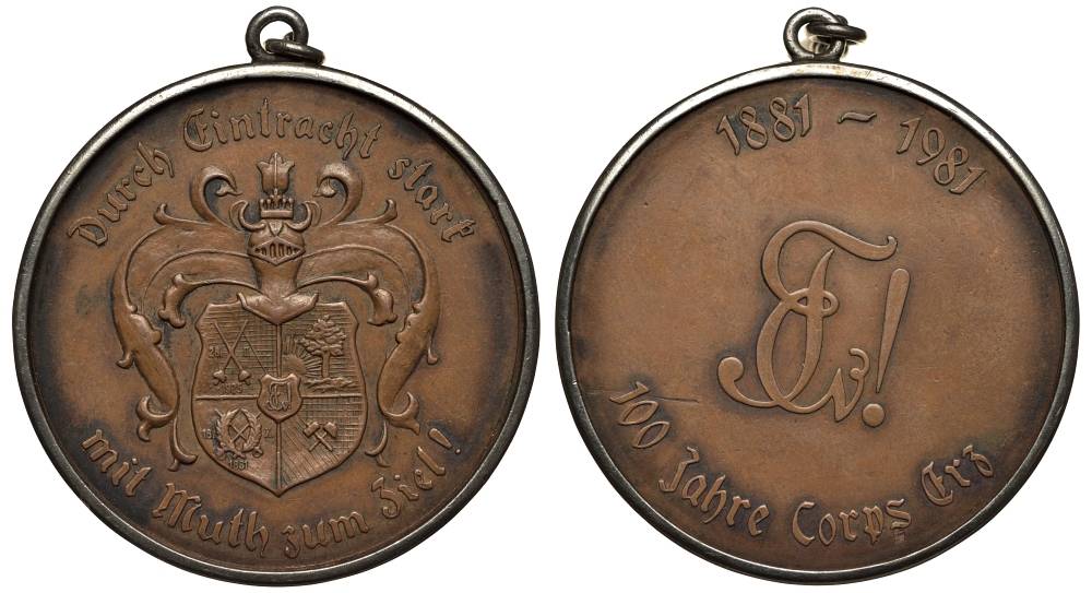 АВСТРИЯ МЕДАЛЬ 1981 К 100-ЛЕТИЮ ОСНОВАНИЯ СТУДЕНЧЕСКОЙ АССОЦИАЦИИ 'КОРПУС РУДЫ' (CORPUS ERZ) В ГОРОДЕ ЛЕОБЕН, В ОПРАВЕ, С ЦЕПОЧКОЙ ДЛЯ НОШЕНИЯ, ДИАМЕТР 46,5 ММ. бронза 1090-2-41