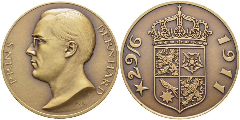 Нидерланды медаль ND Принц-Консорт Нидерландов Бернхард, родился 29 июня 1911, муж королевы Юлианы, диаметр 50 мм.      11-267-43