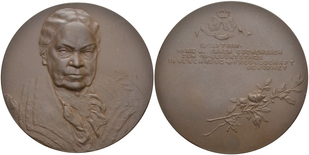 АВСТРИЯ МЕДАЛЬ 1900 70 ЛЕТИЕ МИРИИ фон ЭБНЕР-ЭШЕНБАХ (1830-1916) АВСТРИЙСКОЙ ПИСАТЕЛЬНИЦЕ И ДРАМАТУРГУ С ОБОЖАНИЕМ И ДРУЖБОЙ, 13 СЕНТЯБРЯ 1900 ГОДА, ДИАМЕТР 56,5 ММ. бронза 00-00