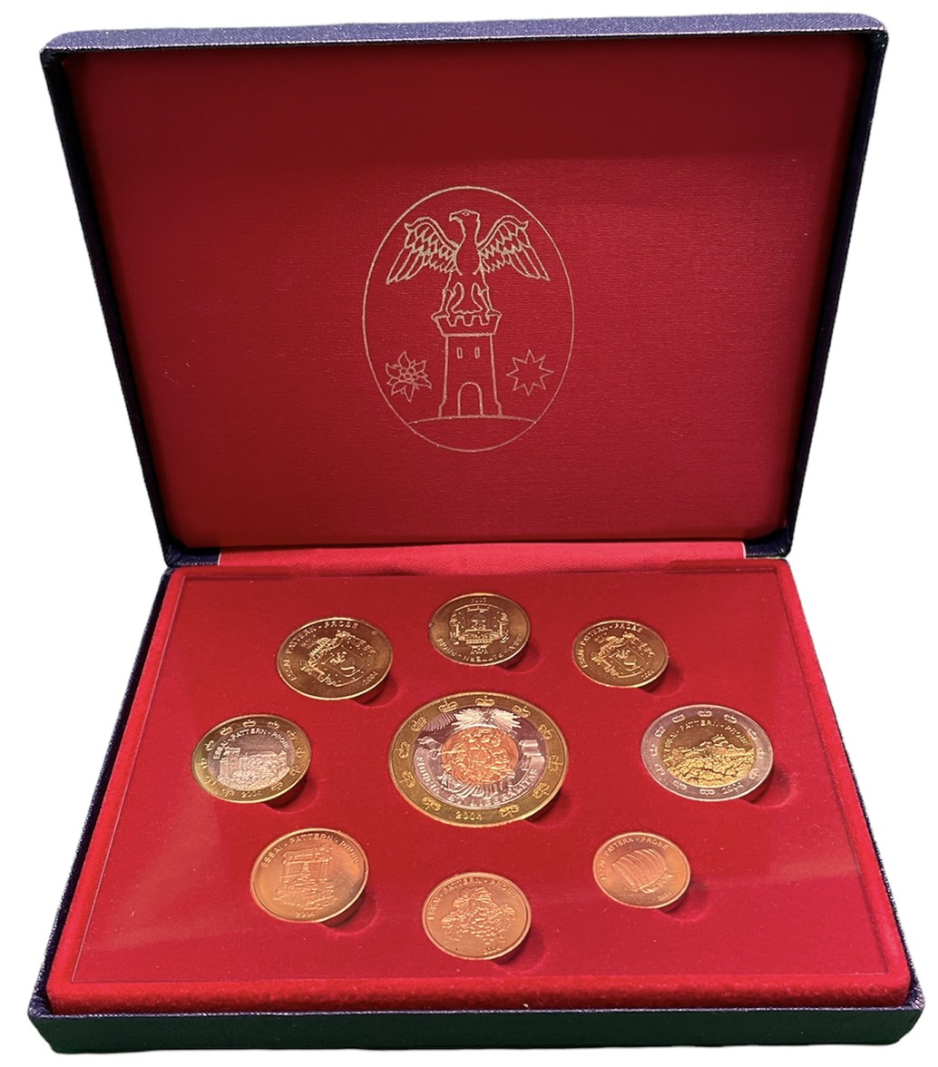 Лихтенштейн евронабор из 9 монет (с 5 евро) 2004 в оригинальной коробке, с сертификатом, PROBA, пробники    PROOF  5-4-6-11