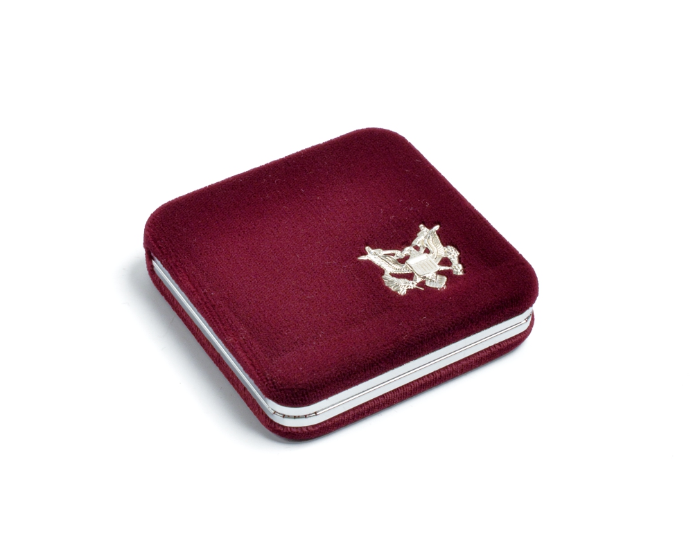 США 1 доллар 1995 Р, XXVI Олимпийские игры в Атланте, легкая атлетика, коробка KM 264 серебро  PROOF  00-00