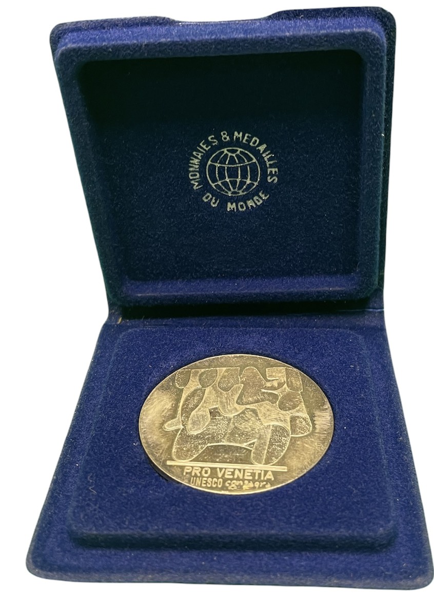 Нидерланды медаль ND Венеция - сокровище ЮНЕСКО, лабиринт, в коробке диаметр 40 мм. вес 25,48 г серебро 4-5-1-8