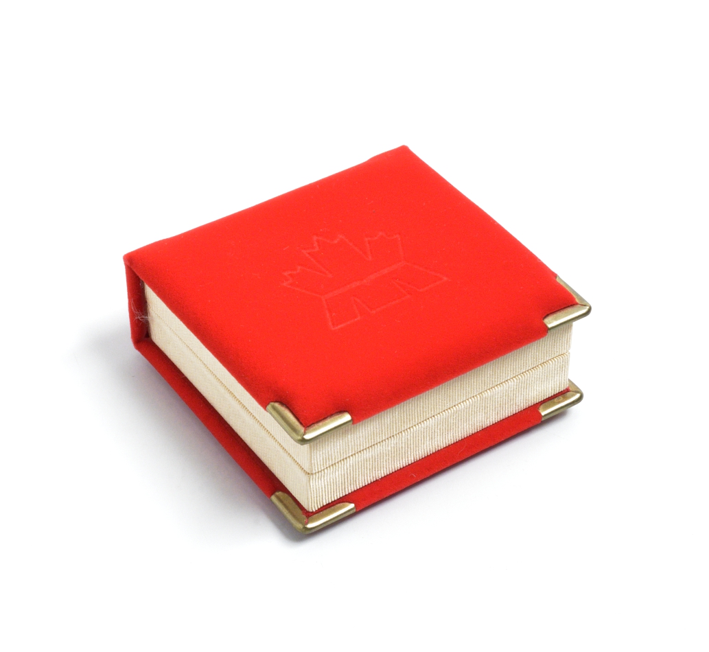 Канада 15 долларов 2002 Лунный календарь, год Лошади, в оригинальной коробке, с сертификатом, серебро позолота PROOF 4-3-2-24