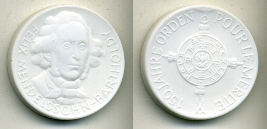 Европа медаль ND 150 лет ордену Pour Le Merite (голубой макс), Феликс Мендельсон  фарфор  UNC  11-145-21