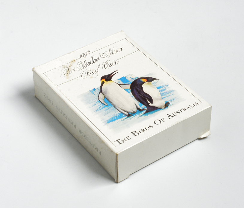 Австралия 10 долларов 1992 императорский пингвин, в оригинальной коробке, с сертификатом KM 192 серебро PROOF 14-01-04-11