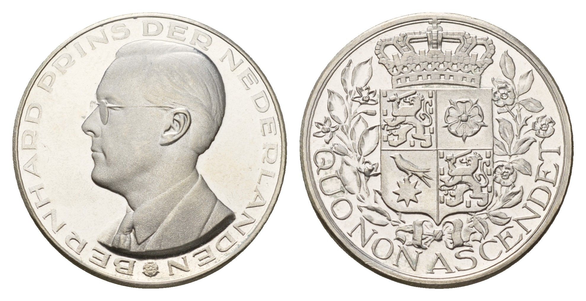 Нидерланды медаль из серии история Нидерландов - Бернард Липпе-Бистерфельдский - принц Нидерландский первая половина XX века Quo Non Ascendet (до каких высот я не смогу подняться), диаметр 25 мм, вес 7,3 гр серебро PROOF 4671-1045