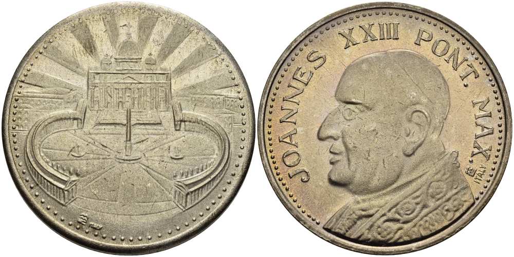 ВАТИКАН МЕДАЛЬ ND ПАПА ИОАНН XXIII, СОБОР СВЯТОГО ПЕТРА В РИМЕ, ДИАМЕТР 35 ММ белый металл 118-1222