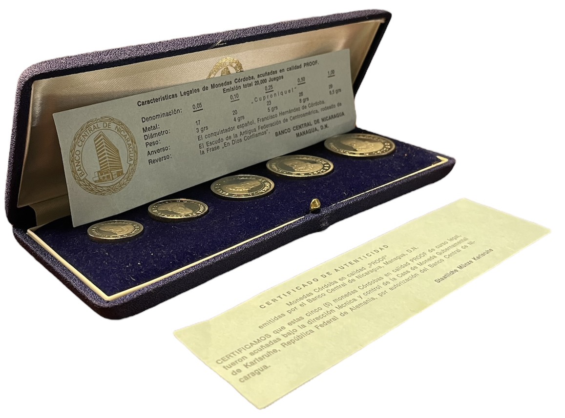 Никарагуа набор из 5 монет в оригинальной коробке 1972 5, 10, 25 и 50 сентаво и 1 кордоба, в оригинальной коробке с сертификатом KM PS4 медно-никель  PROOF  1-5-2-57