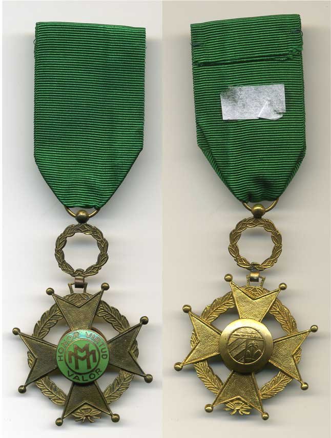 Куба орден до 1959 За военные заслуги, категория За особые заслуги (с зеленой эмалью), 4-й класс, золоченая бронза. 00-704-06