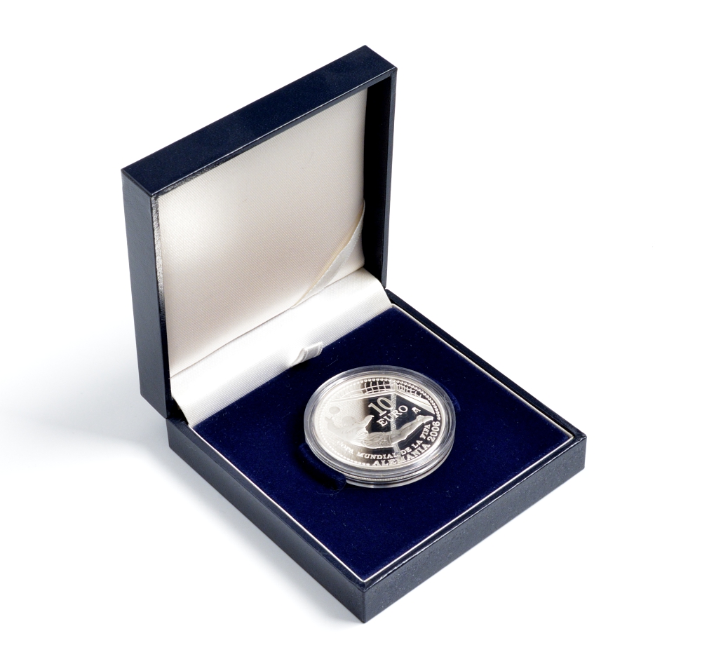 Испания 10 евро 2003 чемпионат мира по футболу в Германии 2006, вратарь, гол, в оригинальной коробке KM 1076 серебро PROOF 4-3-2-10