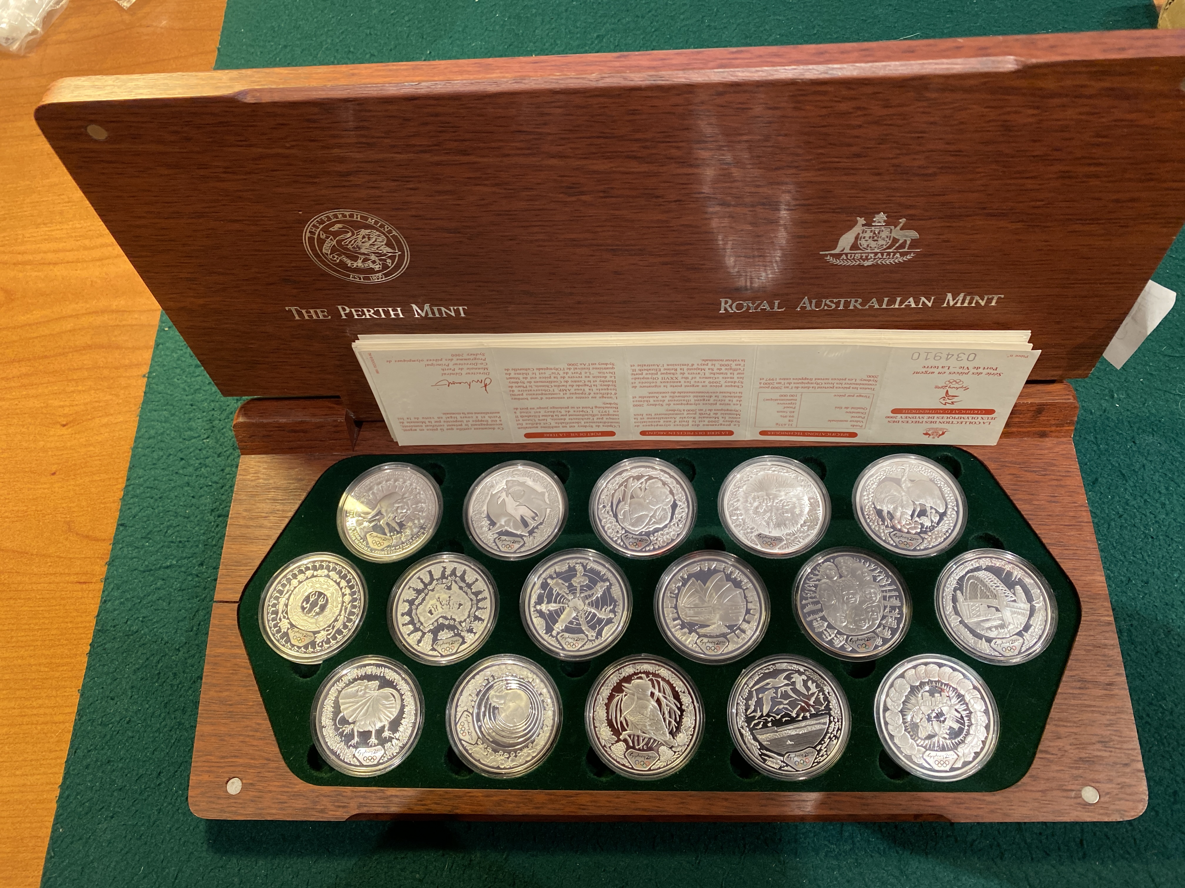 Австралия набор из 16 монет по 5 долларов 2000 XXVII летние Олимпийские игры 2000 года в Сиднее полный набор, в оригинальной деревянной коробке, с сертификатами серебро PROOF 00-000-00